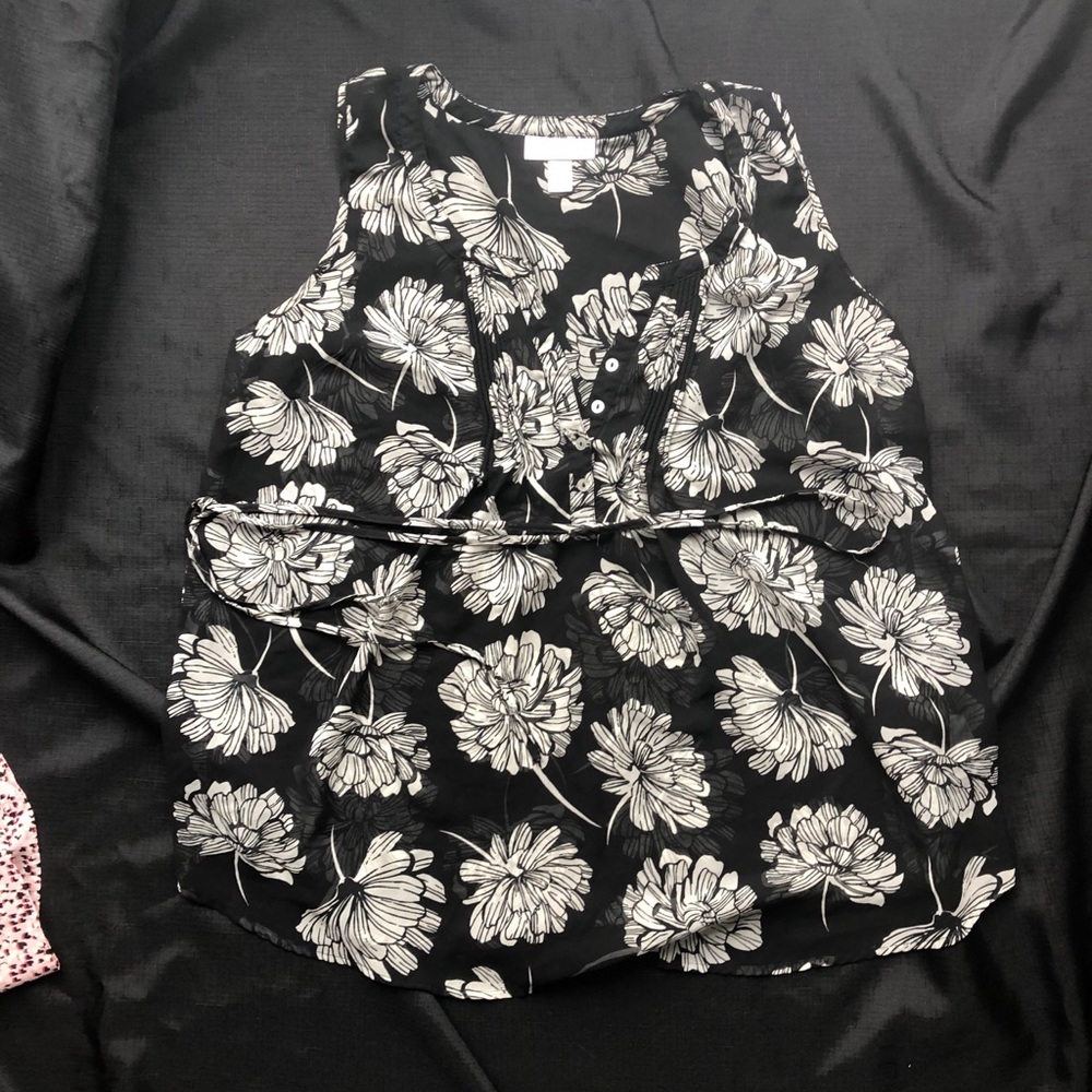Floral maternity blouse